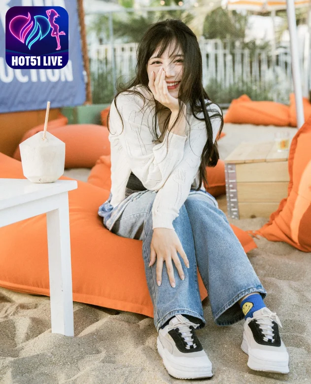 You are currently viewing Er Jia Liu (贰加六): Nữ Thần Xinh Đẹp Trên Hot51live – Sự Nổi Bật Của Ngôi Sao Trung Quốc. Beautiful Goddess on Hot51live