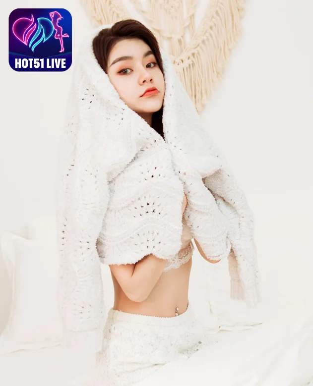 You are currently viewing Hui Er (慧儿): Nữ Thần Xinh Đẹp Trên Bầu Trời Sao Trung Hoa. Beautiful Goddess in the Chinese Star Sky