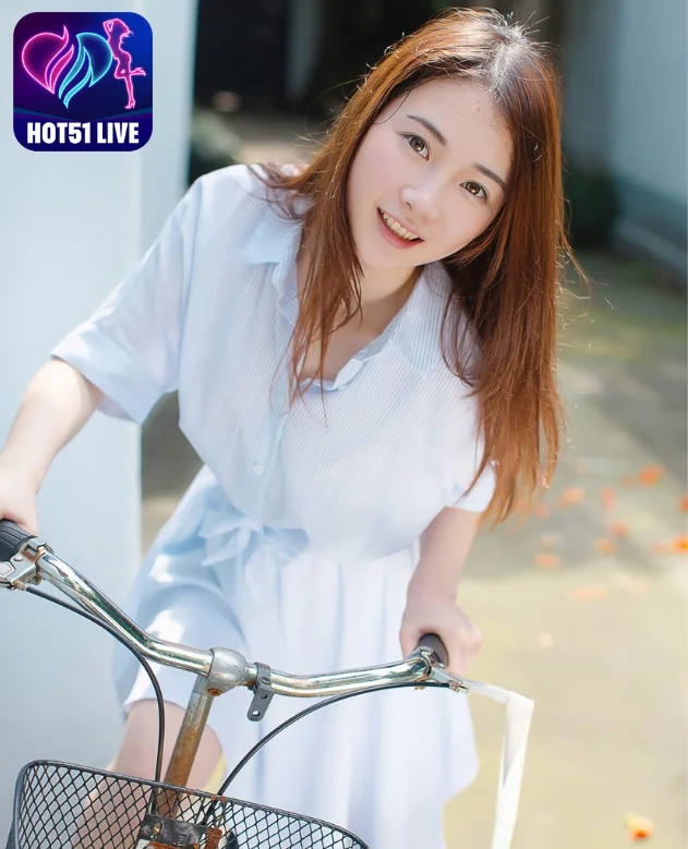 You are currently viewing Mian Mian (绵绵): Nữ Thần Xinh Đẹp Trên Ứng Dụng Hot51Live – Bí Mật và Huyền Bí của Ngôi Sao Trung Quốc Nổi Tiếng. Beautiful Goddess on Hot51Live App