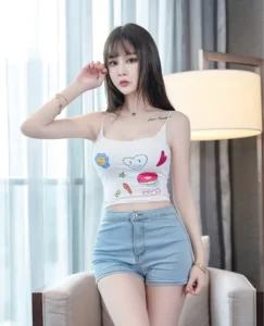 Read more about the article Qing Shu (青树): Hành Trình Tỏa Sáng của Nữ Thần Xinh Đẹp Trên Hot51live. the Beautiful Goddess on Hot51live