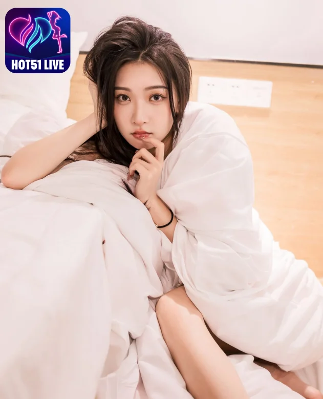 You are currently viewing Xu Xiao Yun – Nữ Thần Đẹp của Màn Ảnh Trung Quốc: Hành Trình Tinh Hoa và Đam Mê Nghệ Thuật. Beautiful Goddess of the Chinese