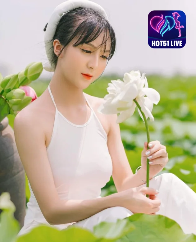 Áo Dài Trắng Kết Hợp Sen-Hot51live
