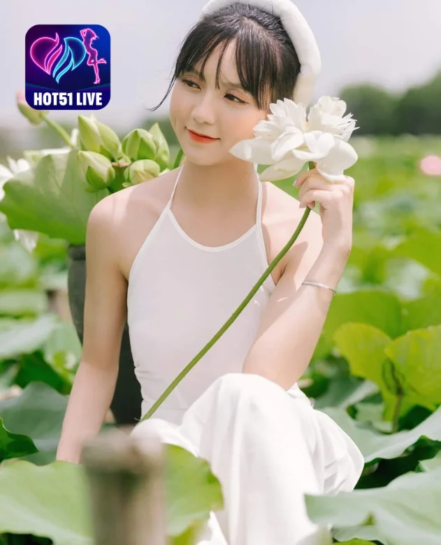 Áo Dài Trắng Kết Hợp Sen-Hot51live