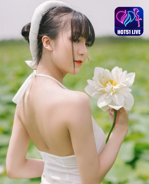 Áo Dài Trắng Kết Hợp Sen-Hot51live