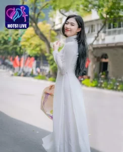 Read more about the article Áo Dài Việt Nam Trong Buổi Sáng Hè Trên Hot51live: Nghệ Thuật Truyền Thống Trong Thời Đại Hiện Đại. Vietnamese beautiful goddess