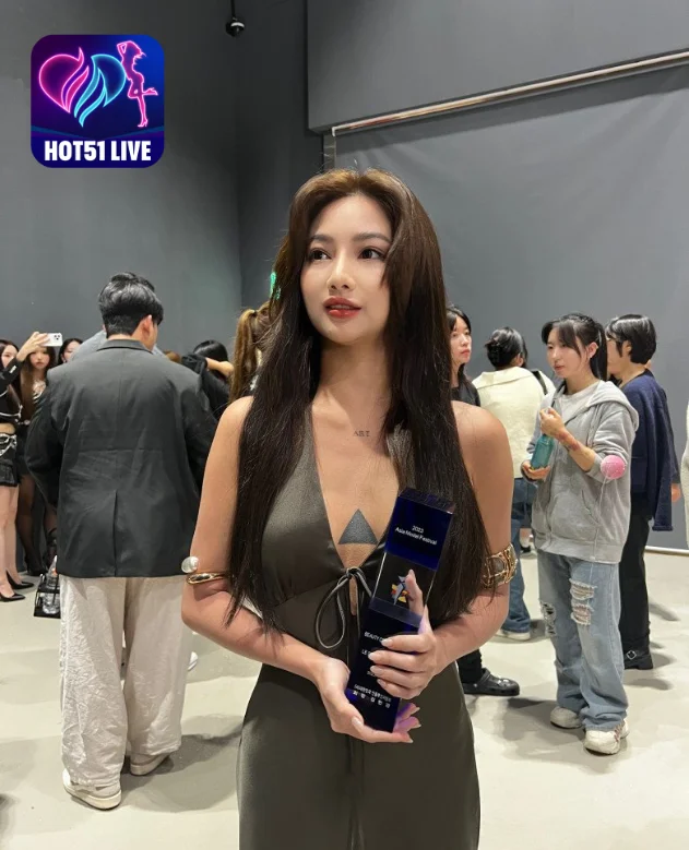 Diệp Lê-Hot51live