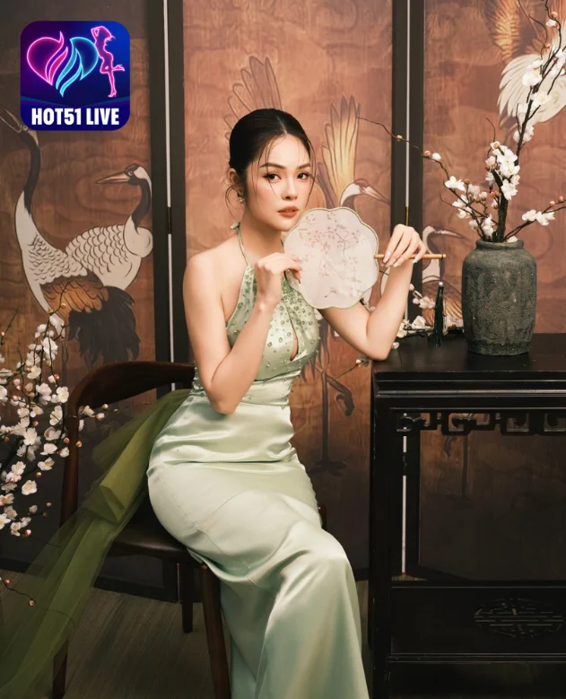 Dương Cẩm Lynh-Hot51live