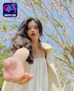 Read more about the article Trà Giang Gây Sốt trên TikTok với Bộ Sưu Tập Trang Phục Đỉnh Cao – Bí Quyết Hot51live Mở Khóa Phòng và Hotlive Mod Apk. Beautiful Vietnamese live shows
