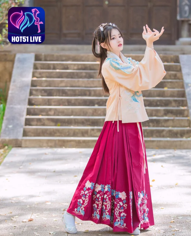 You are currently viewing Fa Guang Wu – Ngôi Sao Trung Quốc Đình Đám Trên Hotlive: Hotlive Là Gì và Những Tin Tức Mới Nhất. Beautiful shows streaming on hotlive