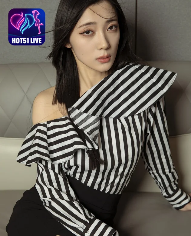 You are currently viewing Yfala (YFALA) – Nữ thần đẹp của Nhật Bản trên Hot51live: Sự huyền bí và sức hút. Beautiful live shows