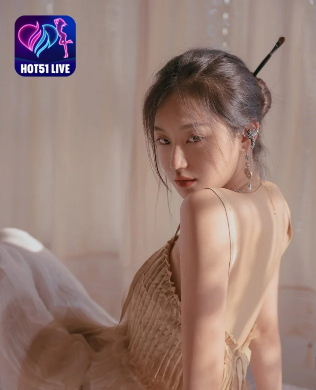 Yin He San Qian Li-Hot51live