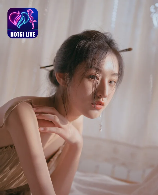 Yin He San Qian Li-Hot51live